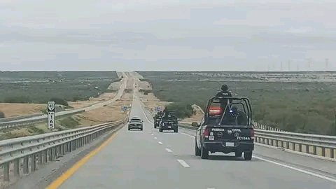 Gulp.
En hecho inédito, alerta  Departamento de Estado #EEUU a ciudadanos de su país, por violencia terrorista en 30 de las 32 entidades de México y solo excluye a Yucatán y Campeche.
¿No que según tú, Samuel García bajaste la violencia en Nuevo León?