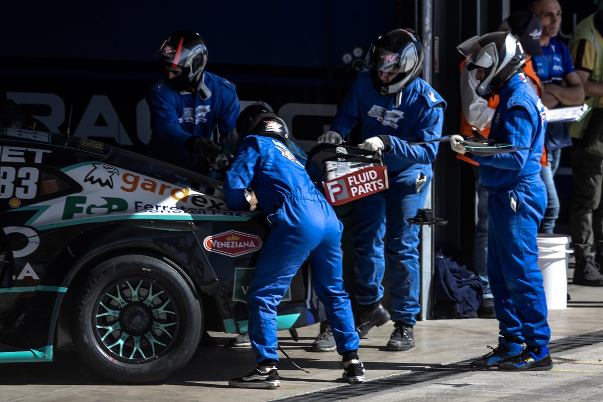 EquipoRVRacing (@rvracingok) on Twitter photo Habrá revancha en Buenos Aires 💪
📸 <a href="/agenciava/">Agencia VA</a>
<a href="/patagoniabroker/">Patagonia Broker SA</a>
<a href="/Bardahl_ar/">Bardahl Argentina</a>
<a href="/vigiaprotege/">VIGIA</a>
<a href="/colcarMB/">Colcar Merbus</a>
@inguz_racing_ok
<a href="/RobertoValleok/">Roberto valle</a>
<a href="/LucasValle06/">Lucas valle</a>
<a href="/FacundoArdusso/">Facundo Ardusso</a>
<a href="/actcargentina/">Turismo Carretera ACTC</a> Habrá revancha en Buenos Aires 💪
📸 <a href="/agenciava/">Agencia VA</a>
<a href="/patagoniabroker/">Patagonia Broker SA</a>
<a href="/Bardahl_ar/">Bardahl Argentina</a>
<a href="/vigiaprotege/">VIGIA</a>
<a href="/colcarMB/">Colcar Merbus</a>
@inguz_racing_ok
<a href="/RobertoValleok/">Roberto valle</a>
<a href="/LucasValle06/">Lucas valle</a>
<a href="/FacundoArdusso/">Facundo Ardusso</a>
<a href="/actcargentina/">Turismo Carretera ACTC</a>