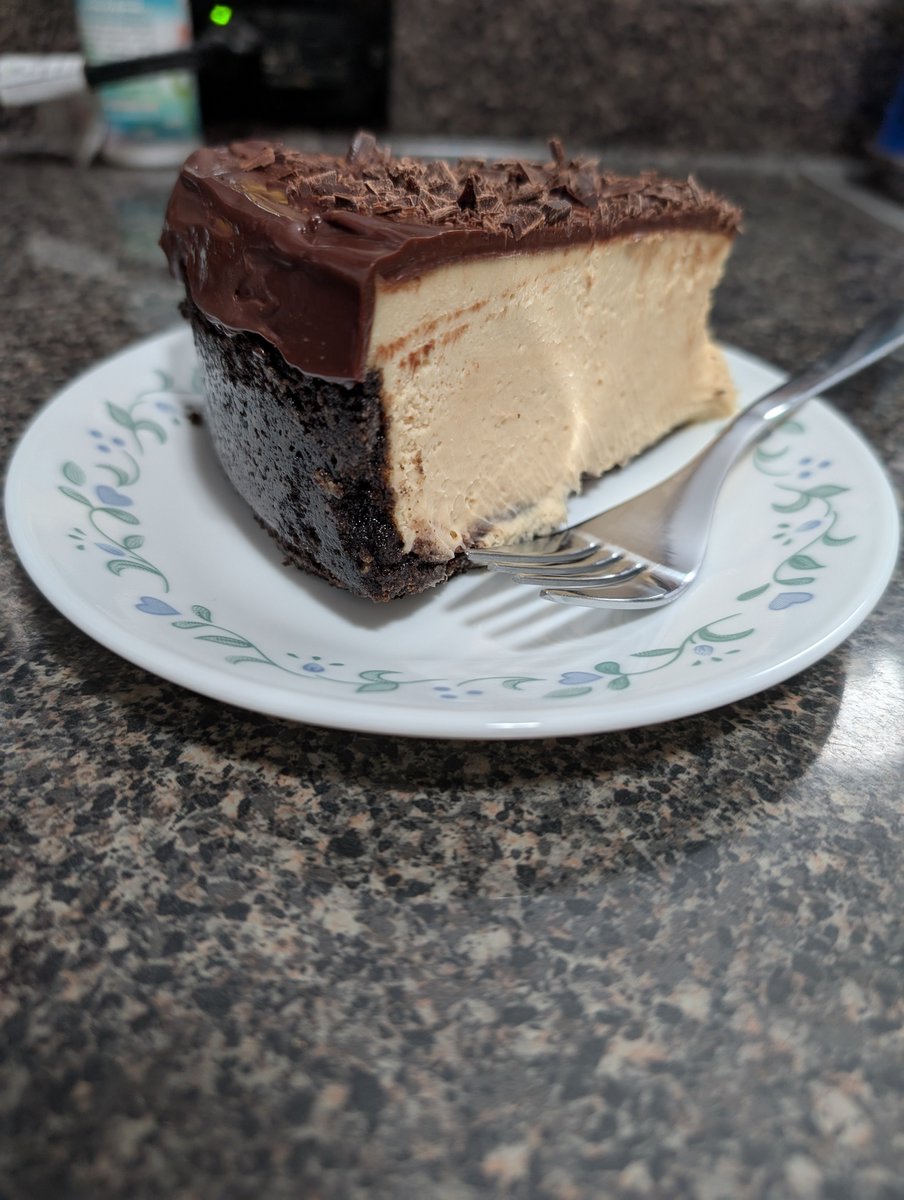 AtlasGinger's tweet image. Peanut butter chocolate cheesecake anyone?