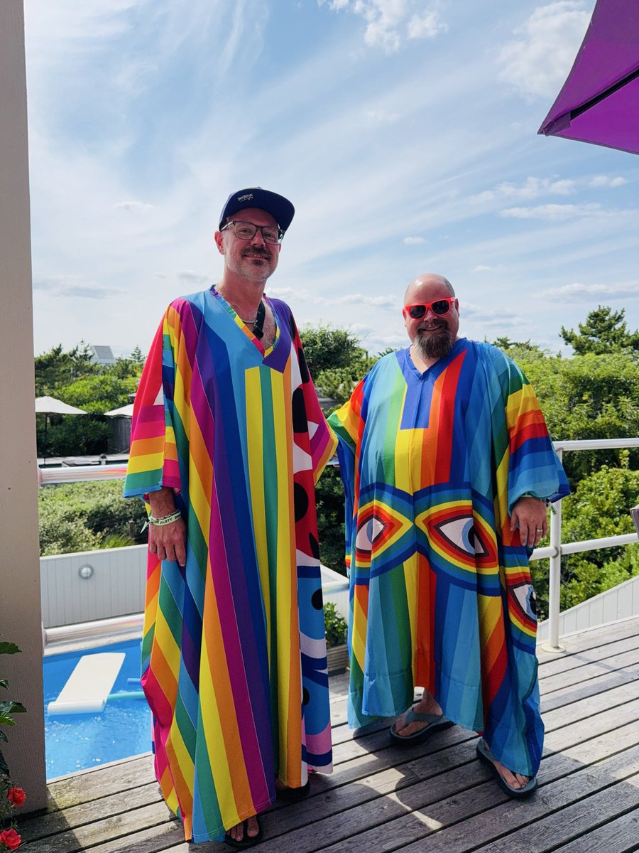 JesseHalpern's tweet photo. Had the best time on vacation with @garyr6273 https://t.co/MdxUVYqVdR