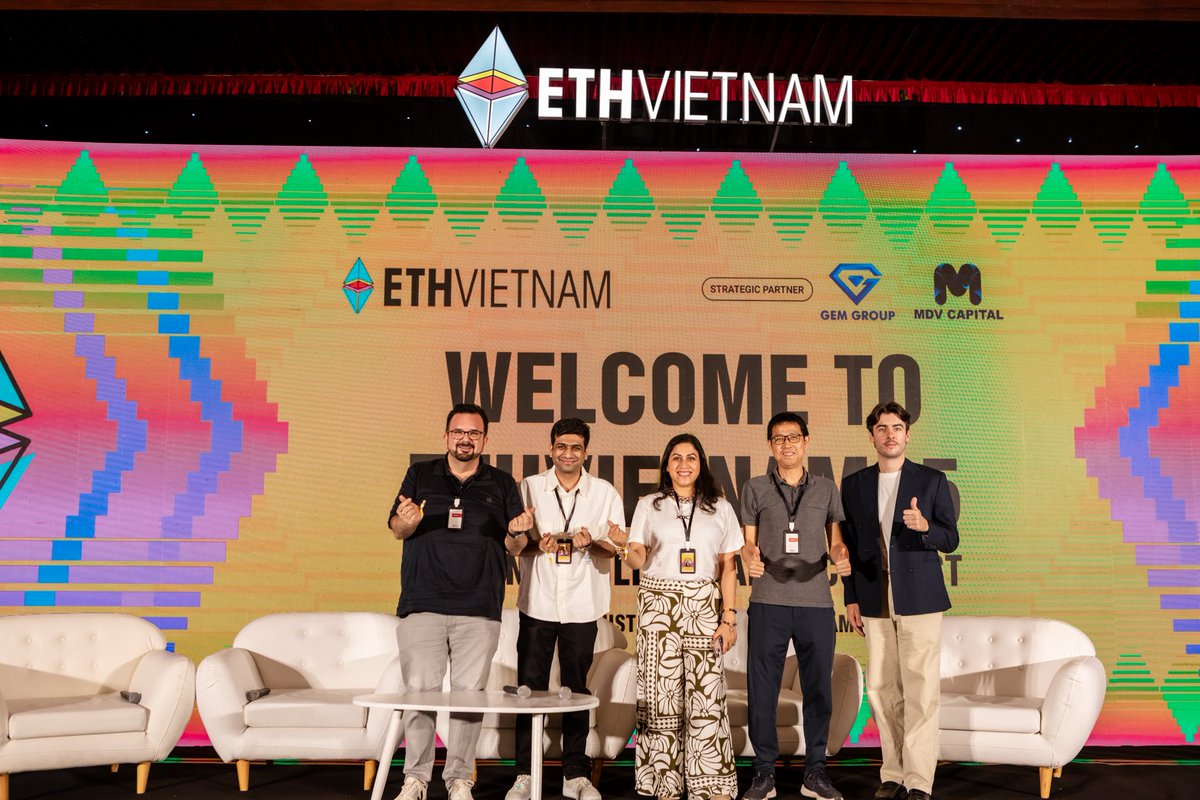 Pharos (@pharos_network) on Twitter photo 3/4 At <a href="/eth_vietnam/">ETH Vietnam 🇻🇳 | HO CHI MINH 2025</a>, Janesh joined speakers from Dragon Capital,
<a href="/XDC_Network_/">XDC Network</a>, <a href="/AroNetwork/">ARO Network</a>, and <a href="/1inch/">1inch</a> to explore "Building Blockchain for Real World Applications - Cross Chain." The discussion highlighted how interoperability and standardization are critical for mainstream RWA 3/4 At <a href="/eth_vietnam/">ETH Vietnam 🇻🇳 | HO CHI MINH 2025</a>, Janesh joined speakers from Dragon Capital,
<a href="/XDC_Network_/">XDC Network</a>, <a href="/AroNetwork/">ARO Network</a>, and <a href="/1inch/">1inch</a> to explore "Building Blockchain for Real World Applications - Cross Chain." The discussion highlighted how interoperability and standardization are critical for mainstream RWA