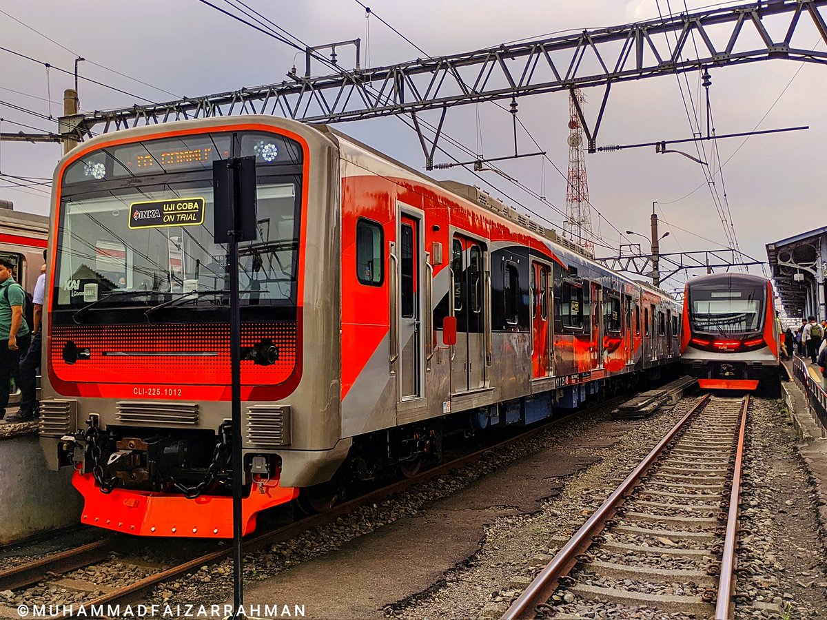 yoasobiloved's tweet photo. 新しい車両が乗客にサービスを提供する準備が整いました
•
SFC120V系 CLI-125.
IE305系 CLI-225.
•
#cli125 #crrc #crrcsifang #krlchina #cli225 #ie305 #ptinka #krlinka https://t.co/xjrPErwTRl