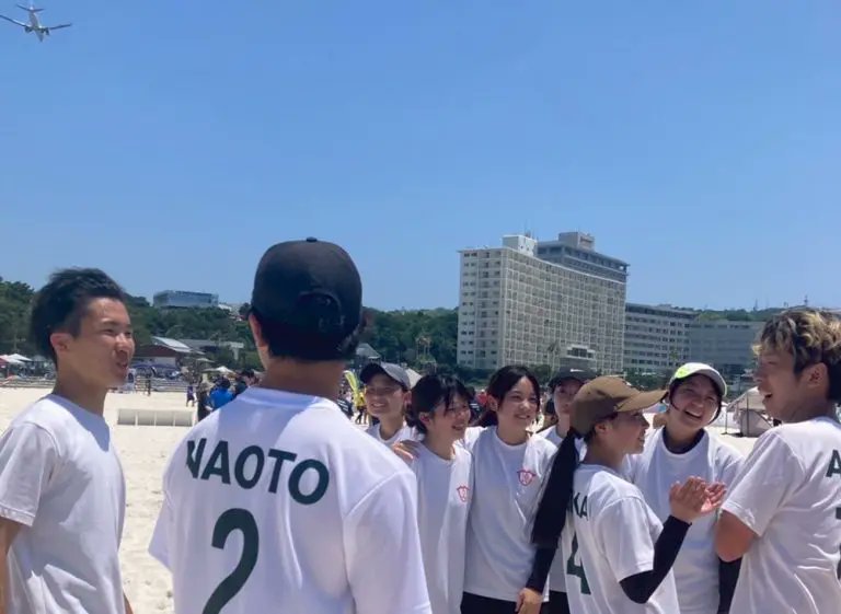 ビーチラグビー白浜大会2025に参加！
kio.ac.jp/information/20…
ビーチラグビー部「Unlache（アンラーチェ）」が6月末に出場した大会の様子を報告いただきました。
男女問わず安全にできるスポーツで、毎年仲良く活動しています。大会出場お疲れ様でした！

#畿央大学 #ビーチラグビー