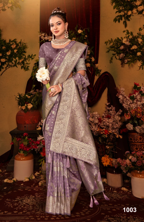 Your perfect ethnic look awaits – Amantran Silk Saree for only $89.00 NZD 👉 t.ly/0q668 💥💖