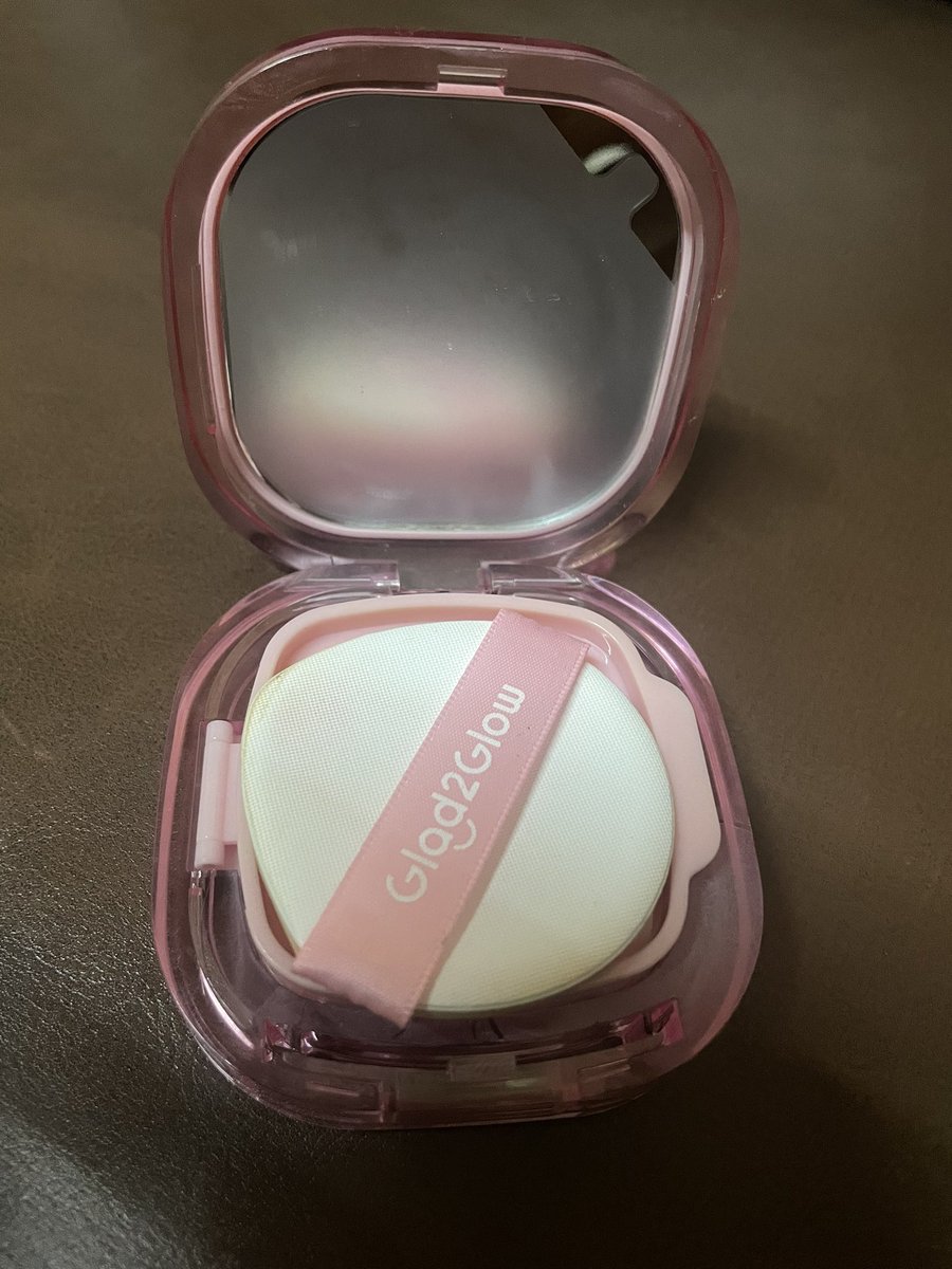 marryjelly25's tweet photo. ส่งต่อคุชชั่นglod2glow สี00N 
💌190 รส 
ใช้ไปแค่ 3 ครั้ง มีกล่องให้ พัฟเอาไปคลีนเองน้า  #ส่งต่อคุชชั่น #glod2glow #ส่งงต่อ #ส่งต่อเครื่องสําอางค์ #ส่งต่อเครื่องสําอางมือสอง #ส่งต่อสกินเเคร์ #คุชชั่น #ส่งต่อเครื่องสําอาง https://t.co/Rl8q1YtNnG