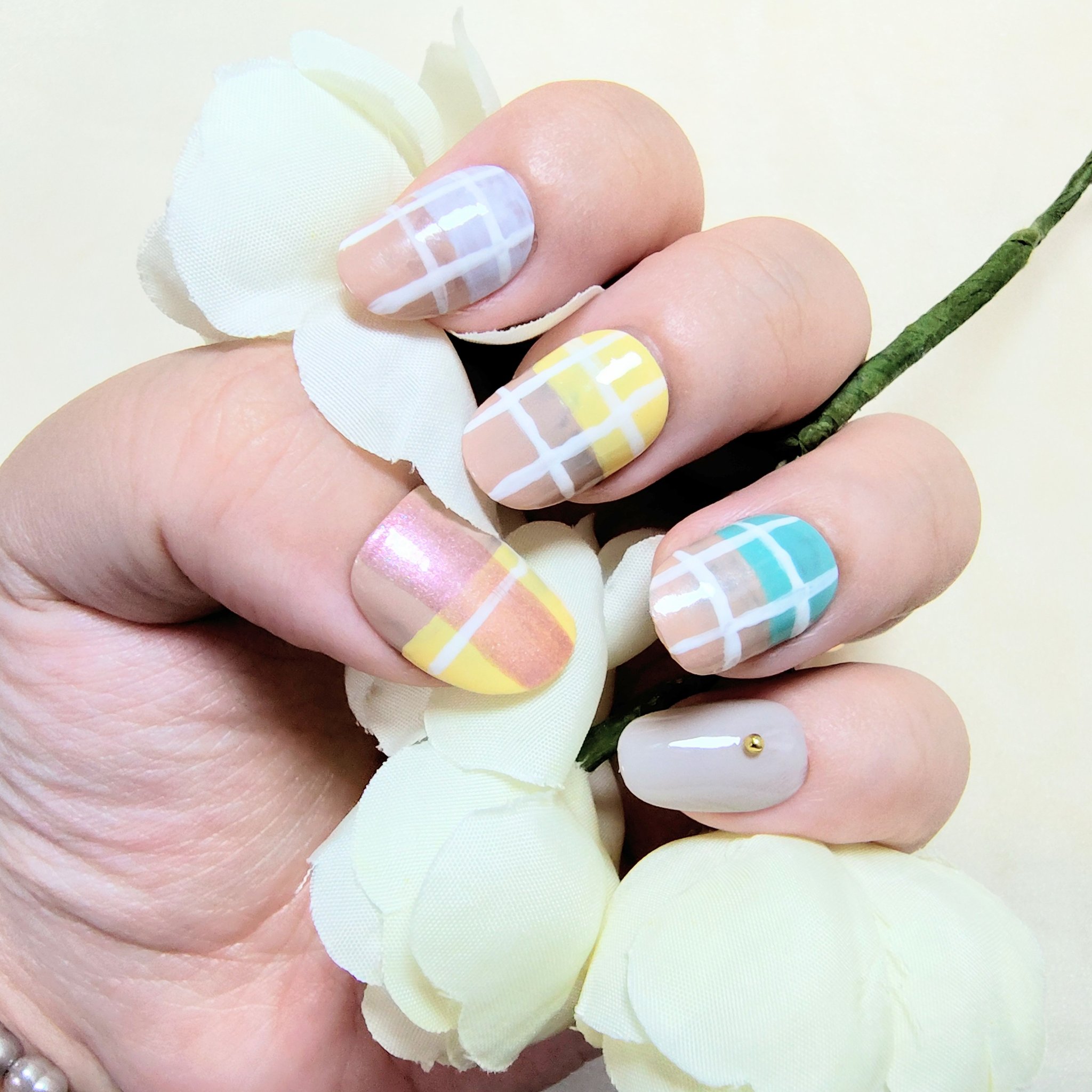 ネイルチップオーダー　aya様 フルオーダーネイル💅 白無垢と色打掛に合う ホワイトと赤を