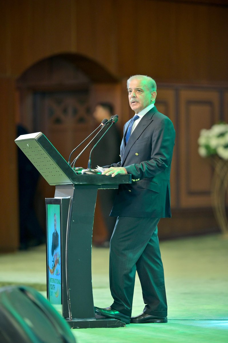 عالم اسلام کا ھیرو ❤️
<a href="/CMShehbaz/">Shehbaz Sharif</a>