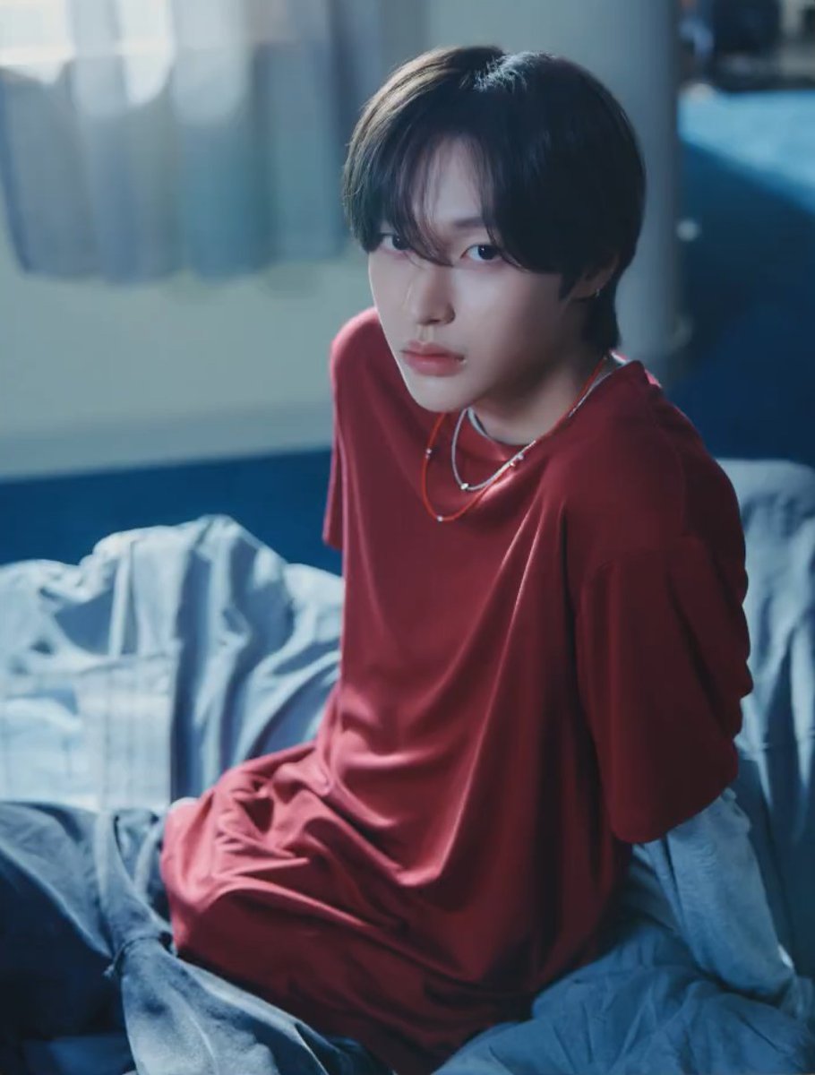 너울 tweet media