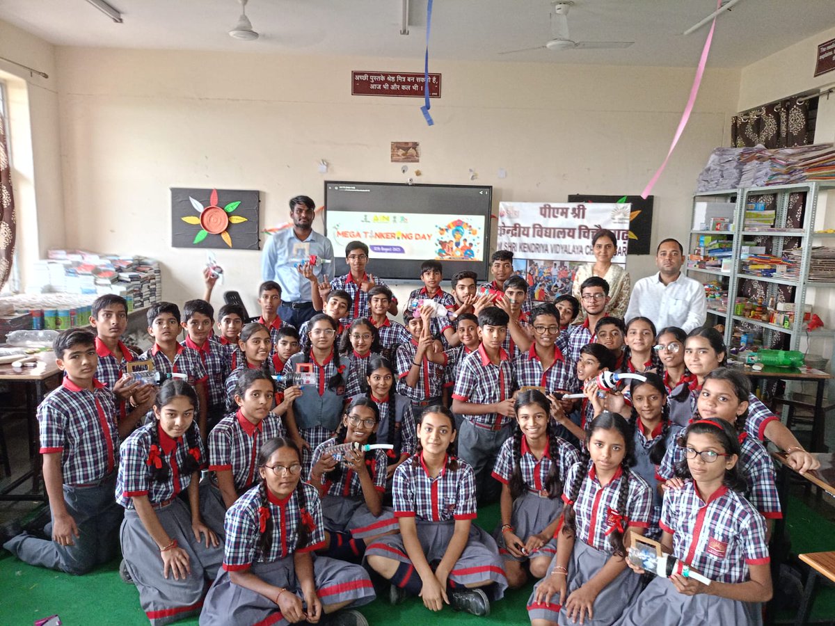 k_vidyalay_cor's tweet photo. 💫🔧Mega Tinkering Day Celebration @ PM SHRI KV CHITTORGARH💡🔭
📸Glimpses of our budding innovators in action!
#MegaTinkeringDay
#ATLInnovation
#MTD2025
#ATLPrep
#STEM https://t.co/m6jRHZxCpq