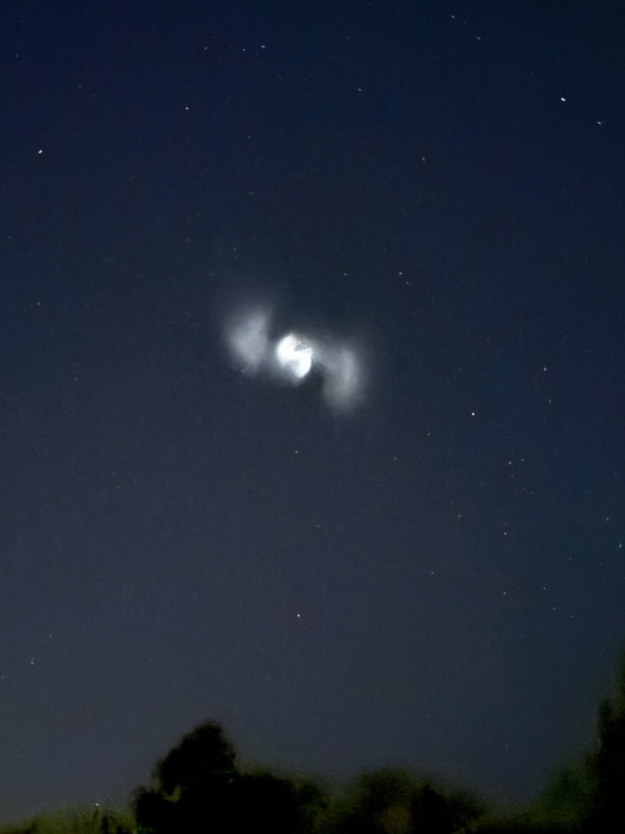 n_whited's tweet photo. Anyone watching the Perseid meteor shower and see this?? Any clues what is going on here? https://t.co/jrLAlyAX8v