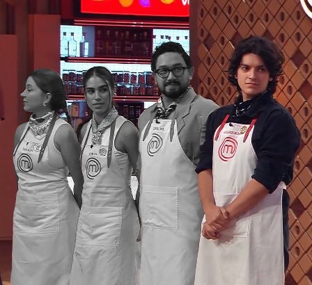 yezwho's tweet photo. 🎇💥💥🎆🎇🎇🎇 OBRIGADO DEUS #masterchefbr https://t.co/y1i0nbs8To
