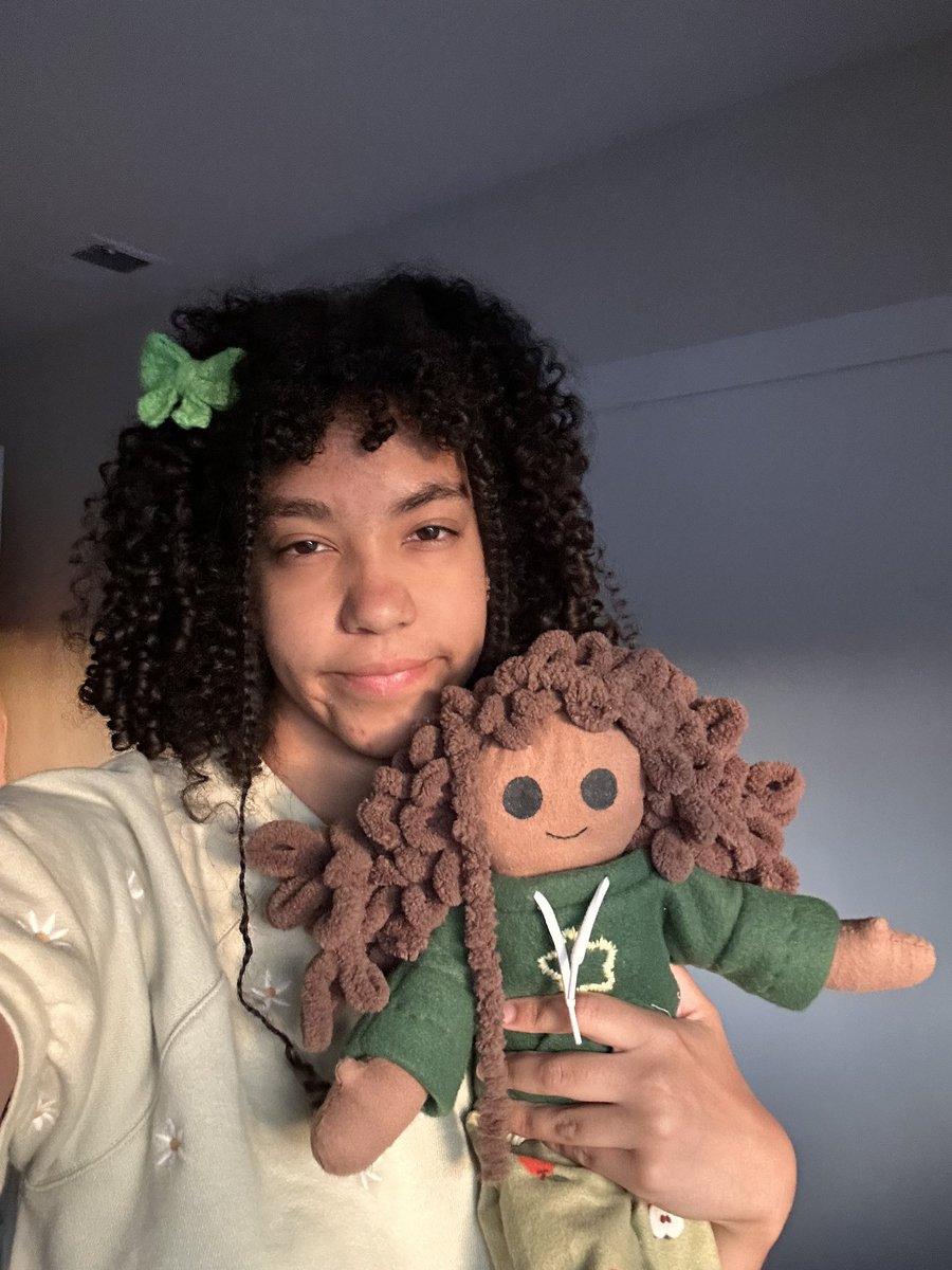 Its my birthday!! 🎉 I visited the animal shelter and met this cutie I wish I could take her home (Her name is Snow White!)