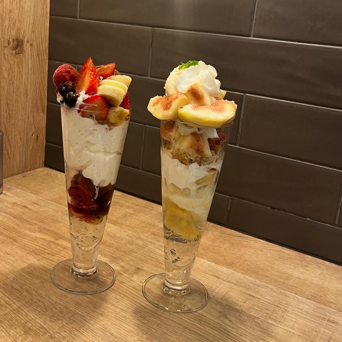 Twitterみてるよ〜って言ってもらえること多いので最近のわたしを、、、🥹

自撮りが壊滅的に苦手なんだけど
昨日お出かけの時に巻き巻き上手くいったので撮ってみた！外でたら一瞬でとれたけどね(;_;)
昨日はパフェ食べてきたよ〜〜〜