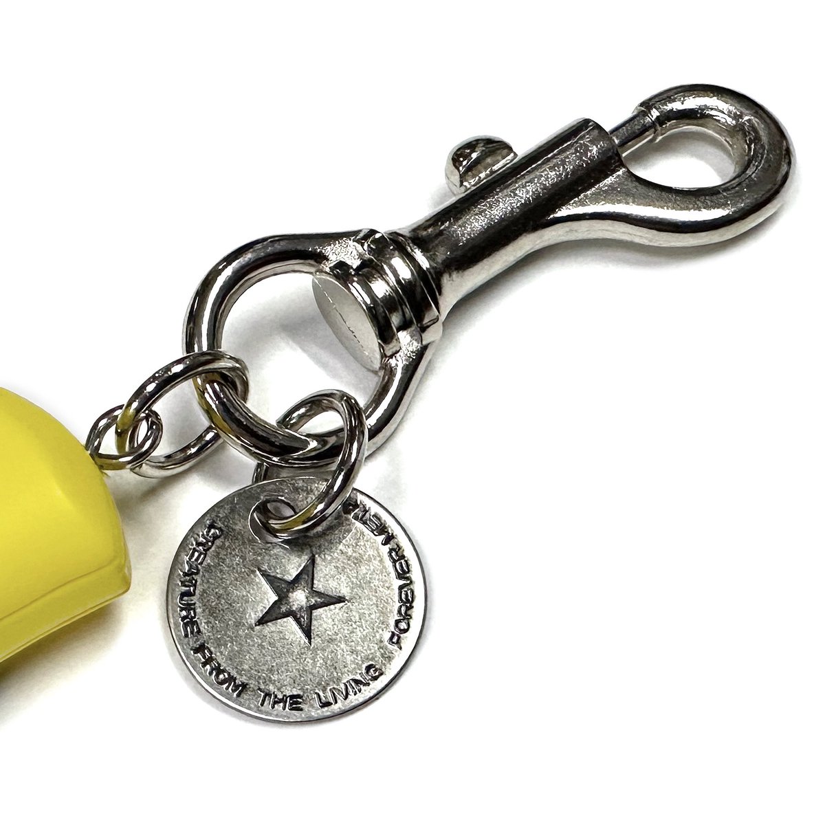 greed_store's tweet photo. #creaturefromtheliving
●「SWiTHBLADE」Big Key Chain
Made by #KNUCKLE ( #LittleChopDesign )
ナイフサイズ15cmとインパクトあるキーチェーン!!
グレーはラスト1点!!
ブルー、イエローは残り2点!!
◎ご購入はコチラ
https://t.co/Fj6xtrImdv https://t.co/dvDlpcVcPZ
