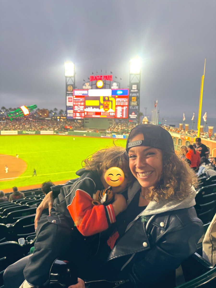 Those Su-hu-mer Niiiiii-hiiiiiights.