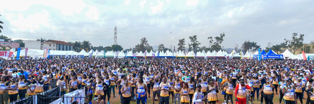 hellbrapper's tweet image. I will personally be there for 2025 Cancer Run Scheduled for August 31, 2025. This is not just a Run, the funds from this year’s Cancer Run Will support the Cancer Patient. Get your Vest at only UGX 30,000 and #SaveLives as you participate in #CancerRunUg25