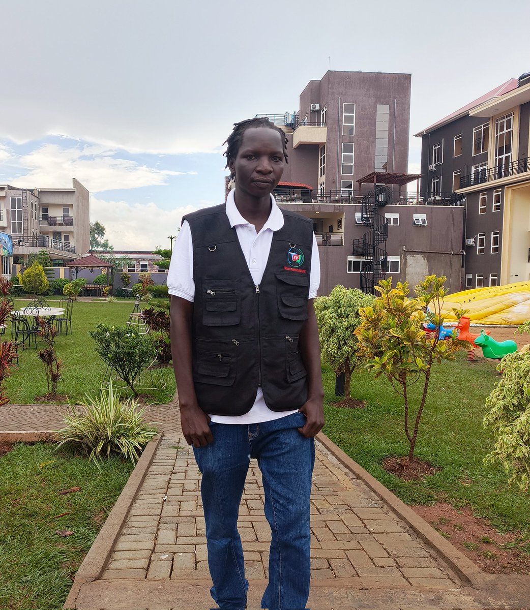 hellbrapper's tweet image. I will personally be there for 2025 Cancer Run Scheduled for August 31, 2025. This is not just a Run, the funds from this year’s Cancer Run Will support the Cancer Patient. Get your Vest at only UGX 30,000 and #SaveLives as you participate in #CancerRunUg25