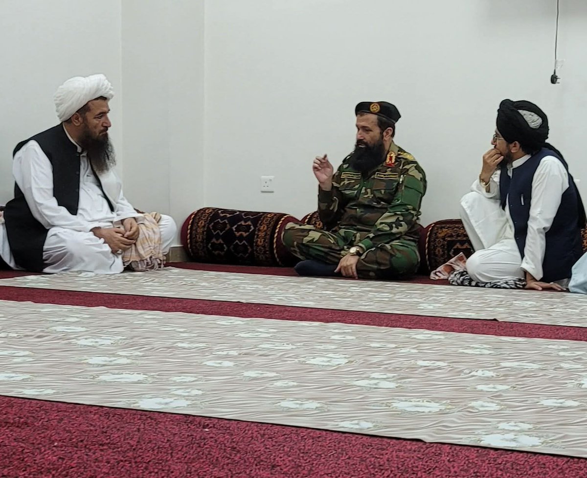 حکومتي مشران په دروازه د اهل الله و کې ډیر ښه ښکاري،