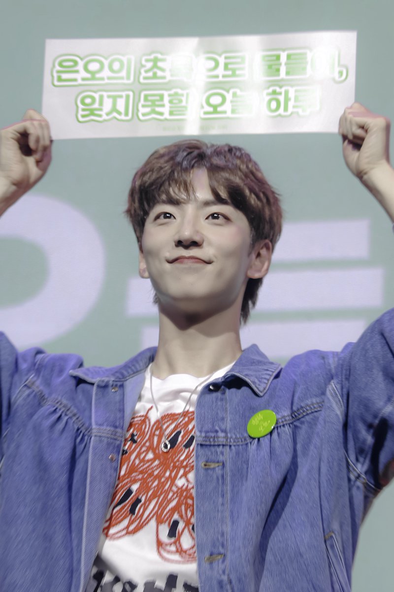 cloudd_pic's tweet photo. 241027 밤공 윤은오 팬미팅 <오늘 하루> 포토타임

#윤은오 배우님

:: B컷 :: https://t.co/kIDeCZT7eM