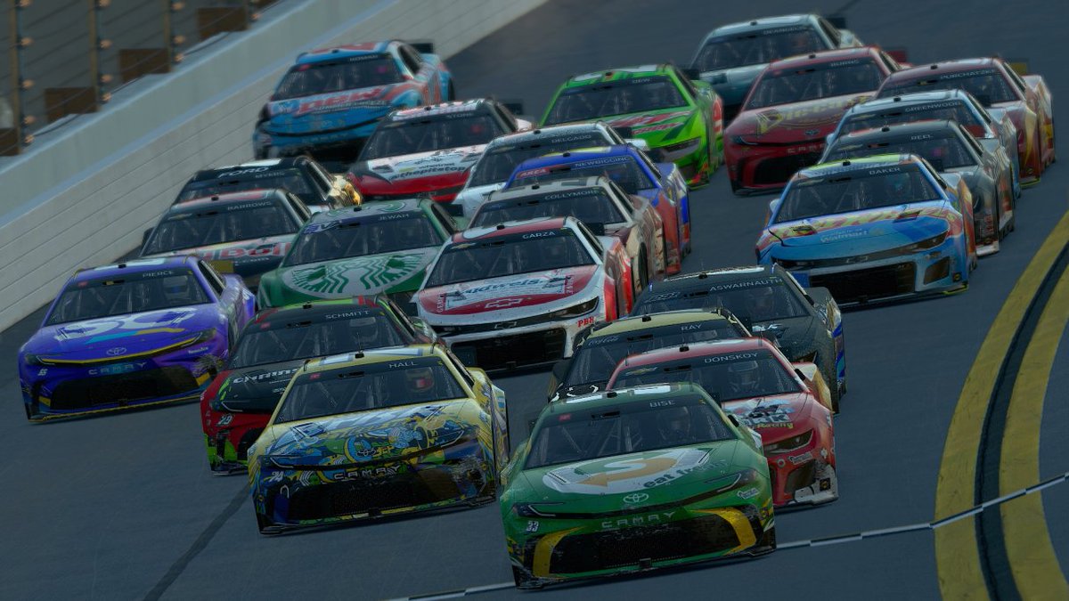 ThunderJoey2212's tweet photo. Duel 1 Winner at Daytona locked myself into the NWP 400 winner take all in the main $1000 to the winner @IdkPlayer @IceTitan80 @iRacing https://t.co/RxSPXQjzig