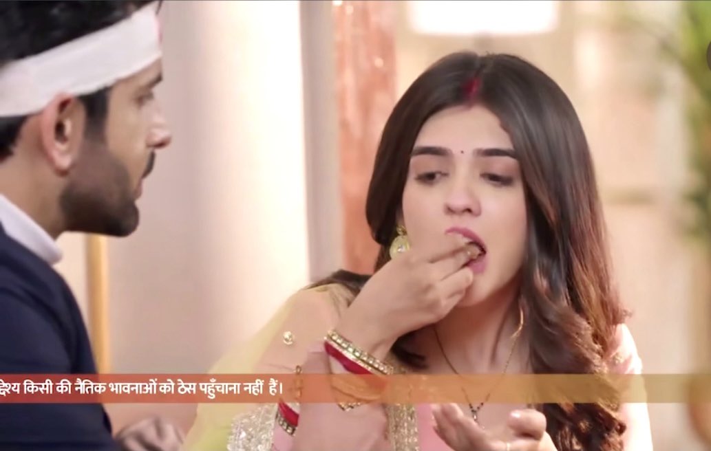 Pikaa7771's tweet photo. “Tujh sang sookhi roti bhaaye”🥹🌷

#PraShiv #Kumkumbhagya https://t.co/AQP1oem3Na