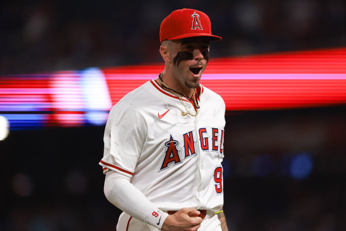 Angels's tweet photo. THAT’S MY SHORTSTOP 🙌 https://t.co/nJsvWxu2WK