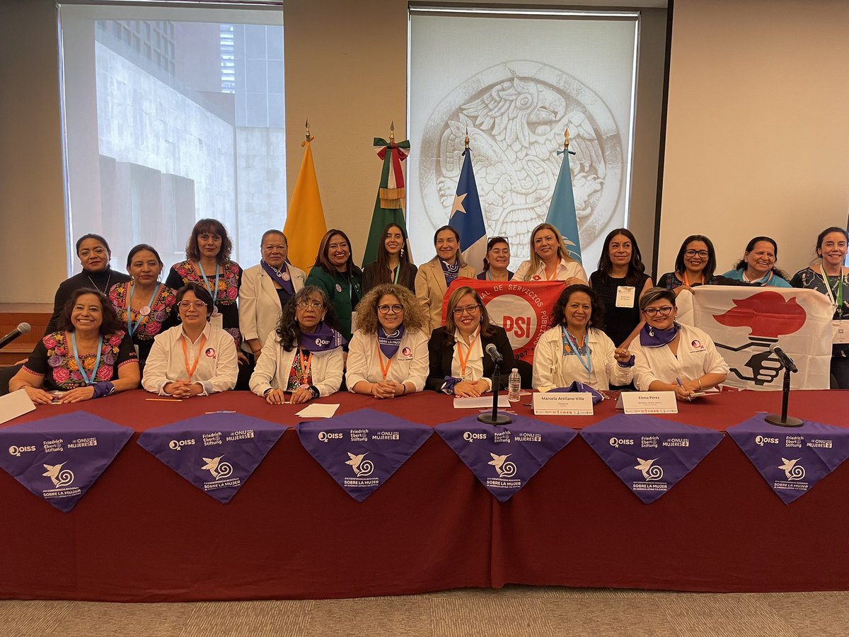 juarezmiranda's tweet photo. En la XVI Conferencia sobre la Mujer de @cepal_onu compartimos experiencias, nos conocimos y reconocimos con otras organizaciones sindicales de América Latina y el Caribe.
Por una agenda de cuidados, igualdad sustantiva y trabajo digno.
#MujeresSindicalistas
#XVIConferenciaMujer https://t.co/48y8C3nXK7