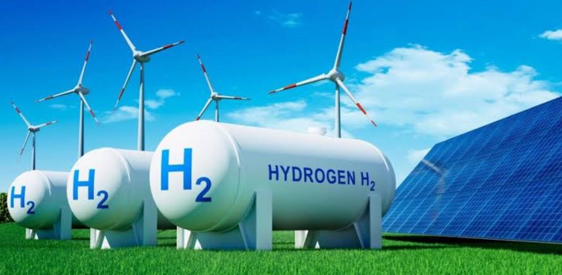 Odisha is emerging as a Green Hydrogen hub of India.

&gt;&gt; L&amp;T plans to invest around ₹40,000 crore in #Paradeep on green hydrogen.

&gt;&gt; Multiple green hydrogen and green ammonia projects are already underway in #Gopalpur, with investments over ₹35,000 crore.
