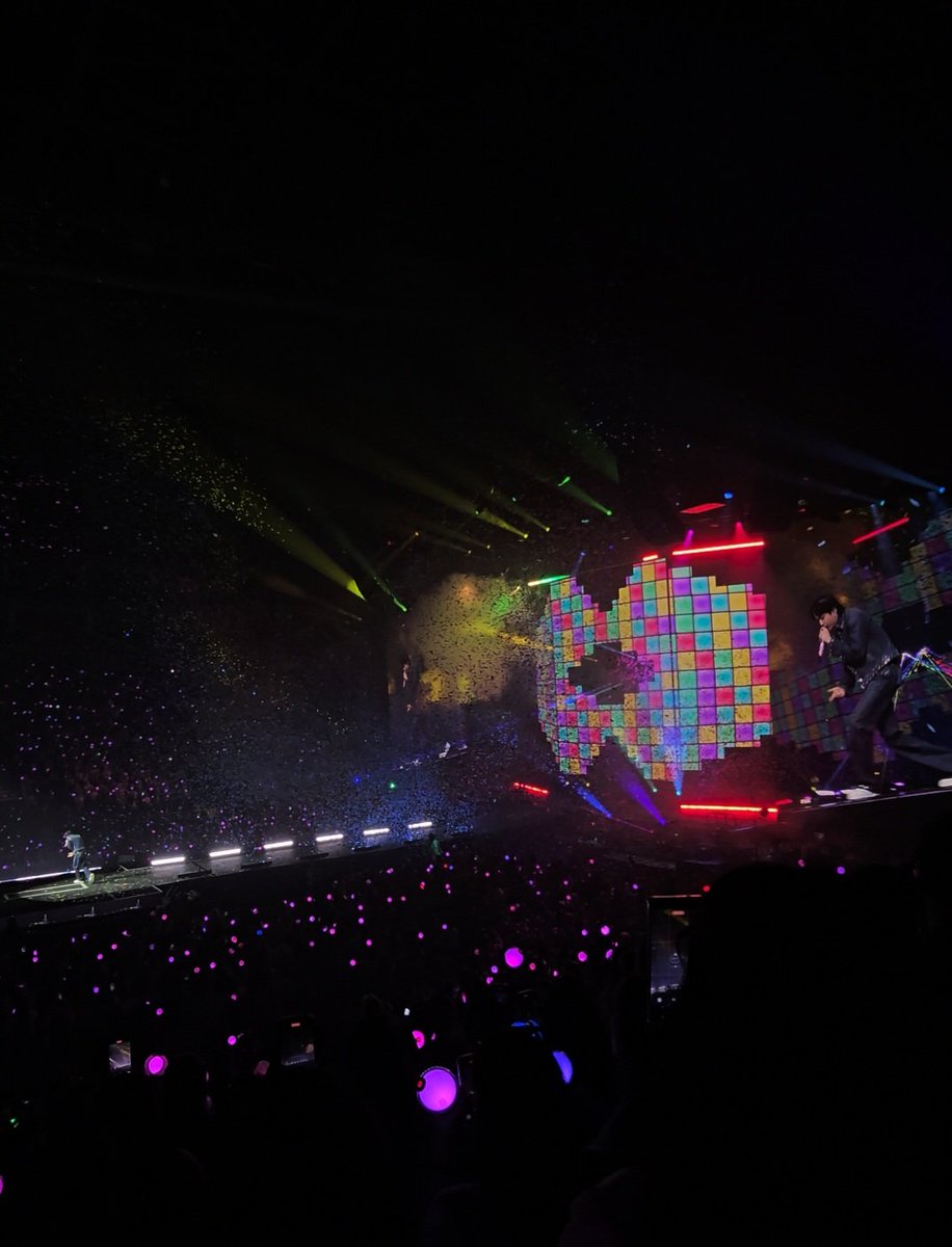 Margo_labarjo's tweet photo. Ça fait une semaine ma vie 
Tu me manques 
Mais vraiment fort 
@BTS_twt @bts_bighit https://t.co/ek08yau03W
