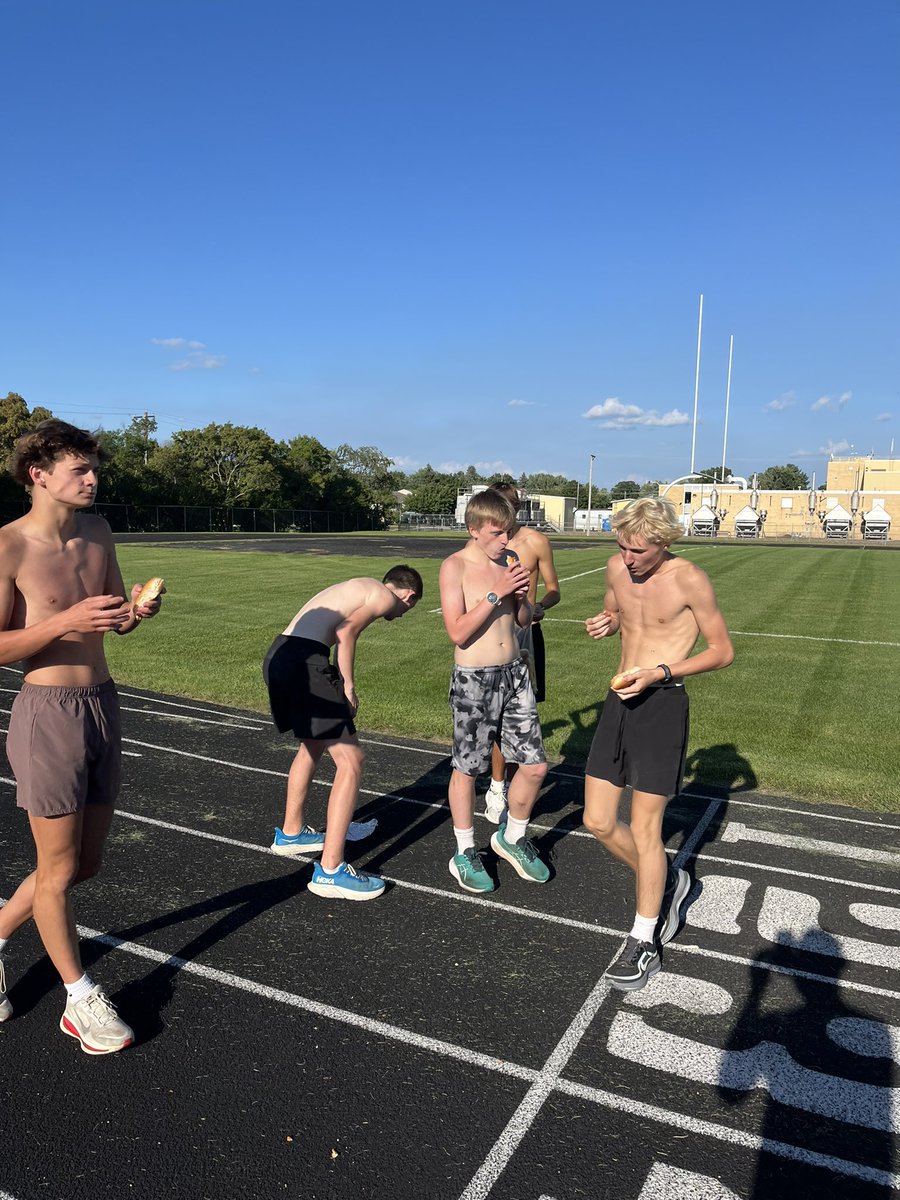 adamlippoldxc's tweet photo. Derek Sullivan is your Fantasy Draft order winner with a time of 1:37. He ran 100m, ate a hot dog with a bun and sprinted back 100m narrowly beating Wesley Toensing by 1 second. https://t.co/IvbP5sBtoh