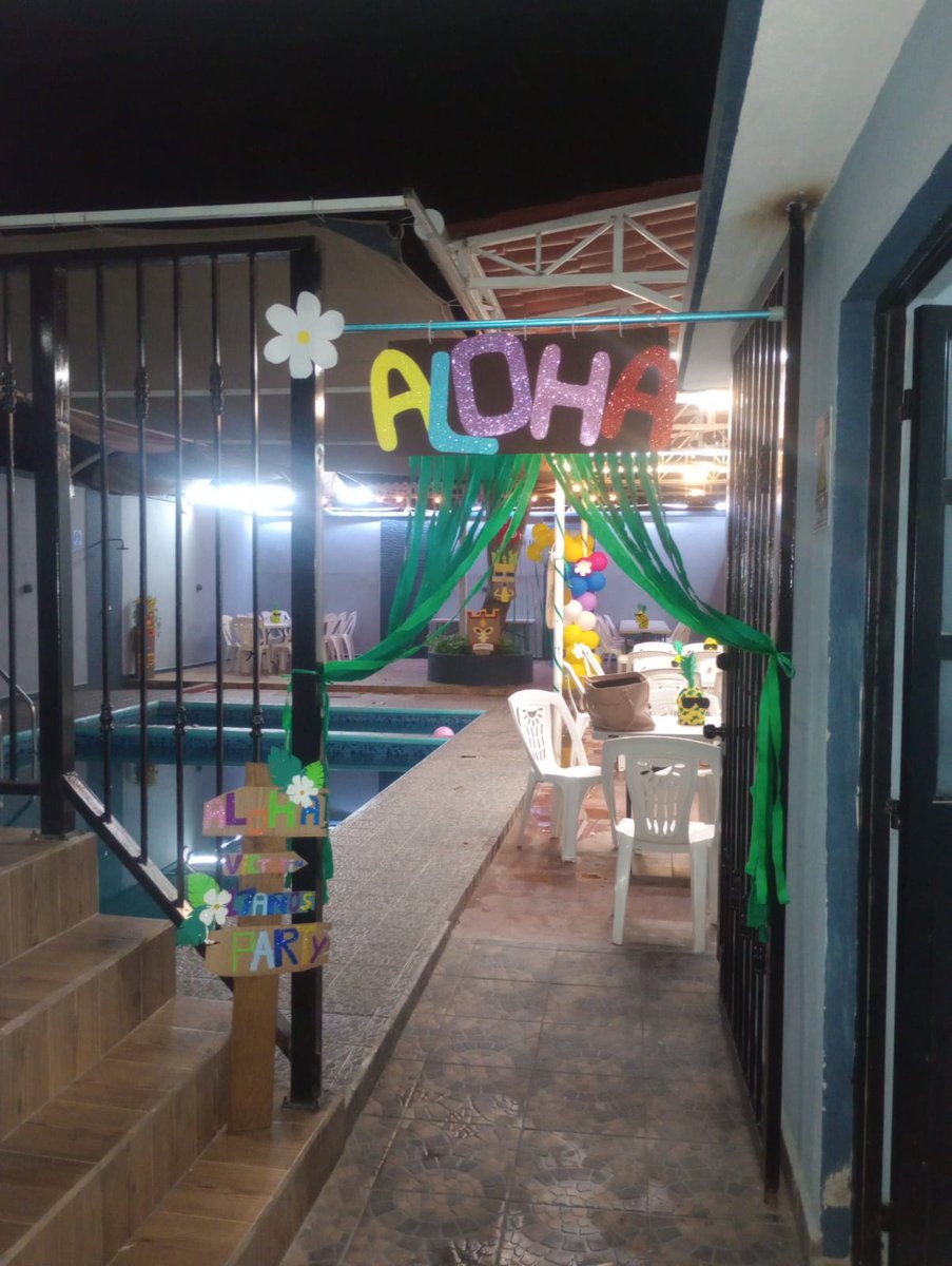 ClubEl_Convento's tweet photo. Gran noche hawaiana en el convento gracias a todos los asistentes los esperamos en la próxima https://t.co/msWqUfSZNs