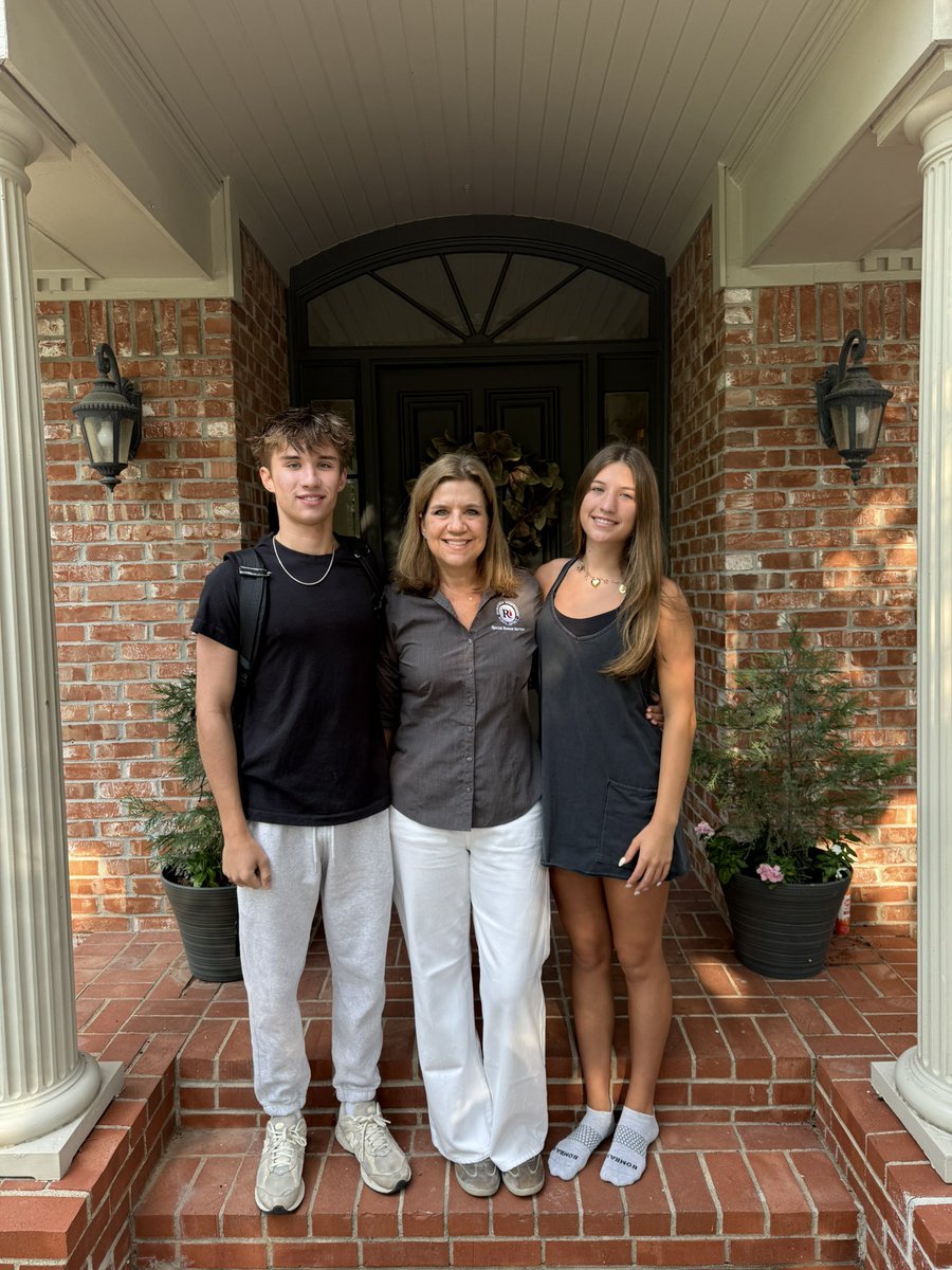 It’s our last 1st day of school in RISD! 😭🥰 Finish strong and dream big Jake &amp; Mimi! ❤️❤️#risddreambig