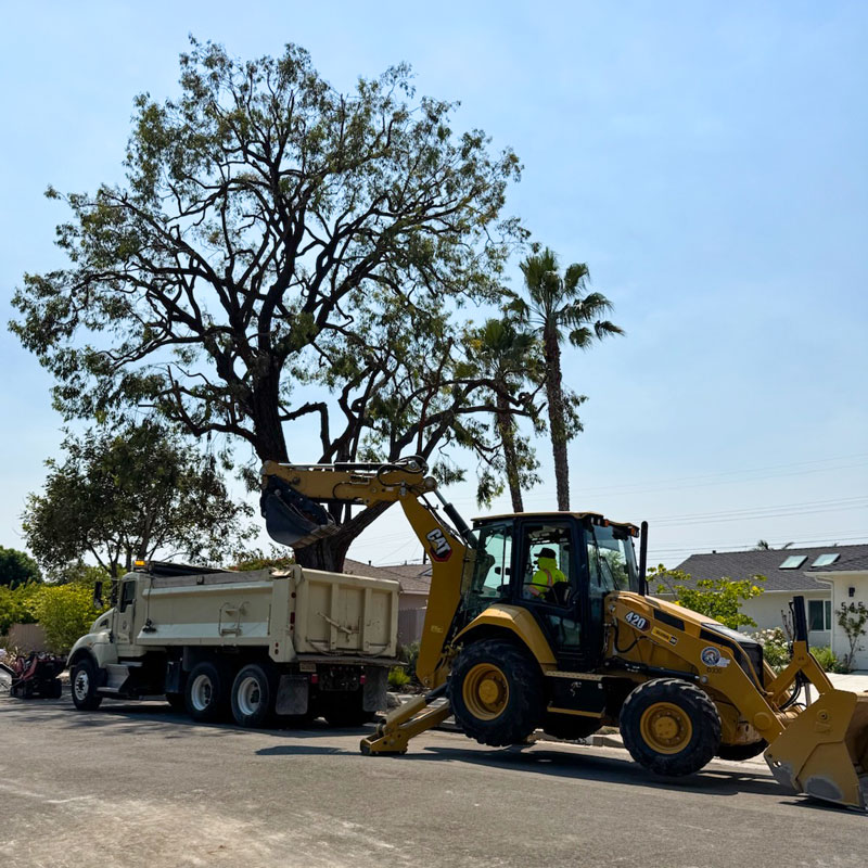 COSBPublicWorks's tweet image. Thank you to our roads maintenance crews that have been repairing roads all across the County this summer. If you see a maintenance issue, you can report it using our new system by visiting countyofsb.org/pwd and clicking on the orange &quot;Maintenance Requests&quot; button.