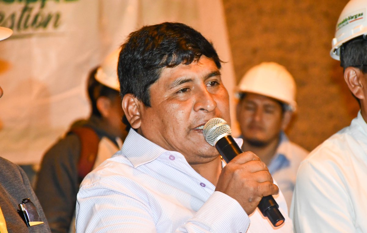 🛣️ ¡𝐈𝐧𝐢𝐜𝐢𝐚𝐦𝐨𝐬 𝐨𝐛𝐫𝐚 𝐝𝐞 𝐩𝐢𝐬𝐭𝐚𝐬 𝐞𝐧 𝐌𝐨𝐲𝐨𝐩𝐚𝐦𝐩𝐚 𝐜𝐨𝐧 𝐜𝐚𝐩𝐚𝐜𝐢𝐝𝐚𝐝 𝐝𝐞 𝐠𝐞𝐬𝐭𝐢ó𝐧! 🥳

#Obras | 🚧 ¡Transformamos Moyopampa! Nuestro alcalde de Lurigancho-Chosica dio inicio a la gran obra de pistas en la asociación San Martín de Porres.