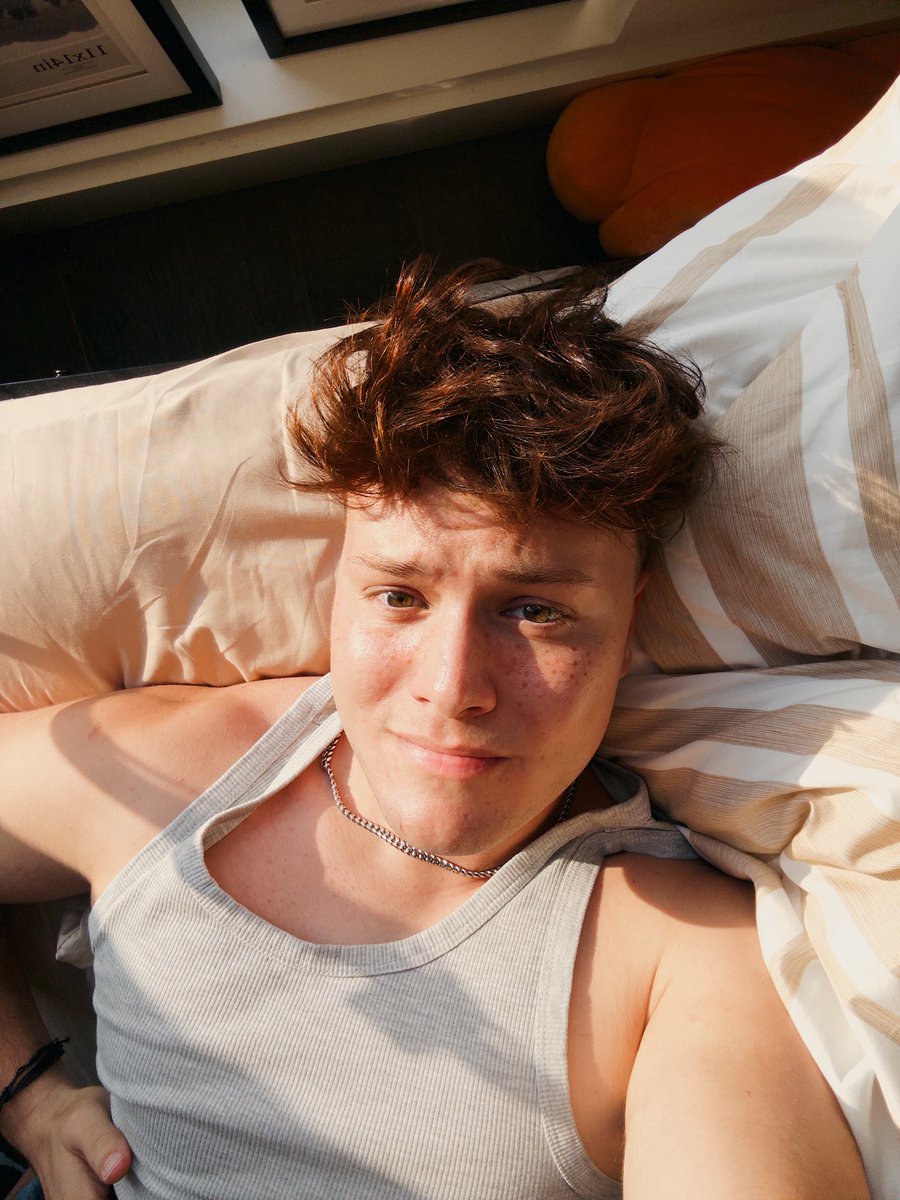 golden hour sunlight + new haircut 🙂‍↕️