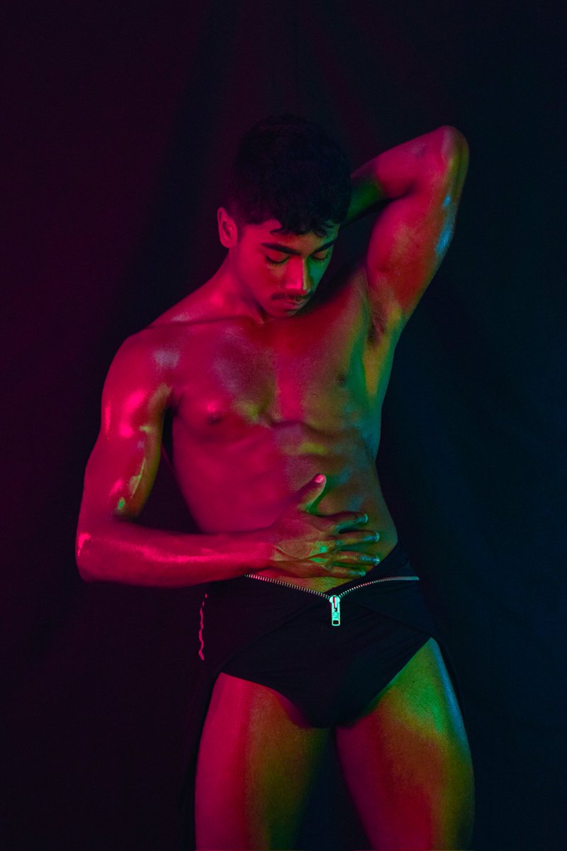 Inteonstudio's tweet photo. 🔴ℂ𝕠𝕟𝕥𝕣𝕒𝕤𝕥𝕖 ℕ𝕖𝕠𝕟🟢
Tu cuerpo también es arte.
📸Agenda tu sesión escribiéndome al dm https://t.co/UWeYa7N4Qf