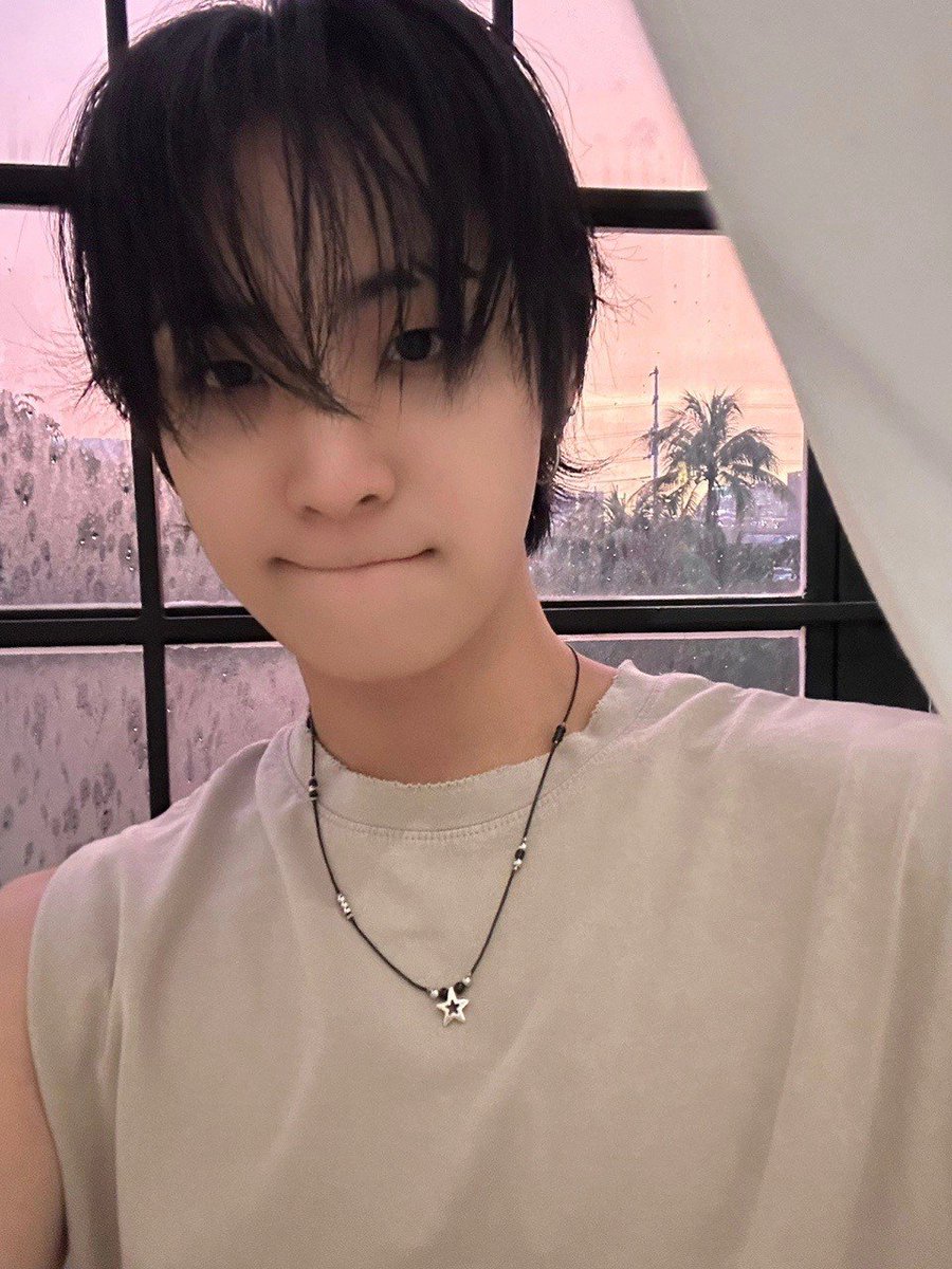 GLOBAL_NTX's tweet photo. #NTX on Plus Chat [250811]

"Today's NTX 😎

You were surprised by the new looks, right?! We want to let you know what we did today right away ><🥴😳"

(1/2)

#엔티엑스 https://t.co/OZGzvdiJNY