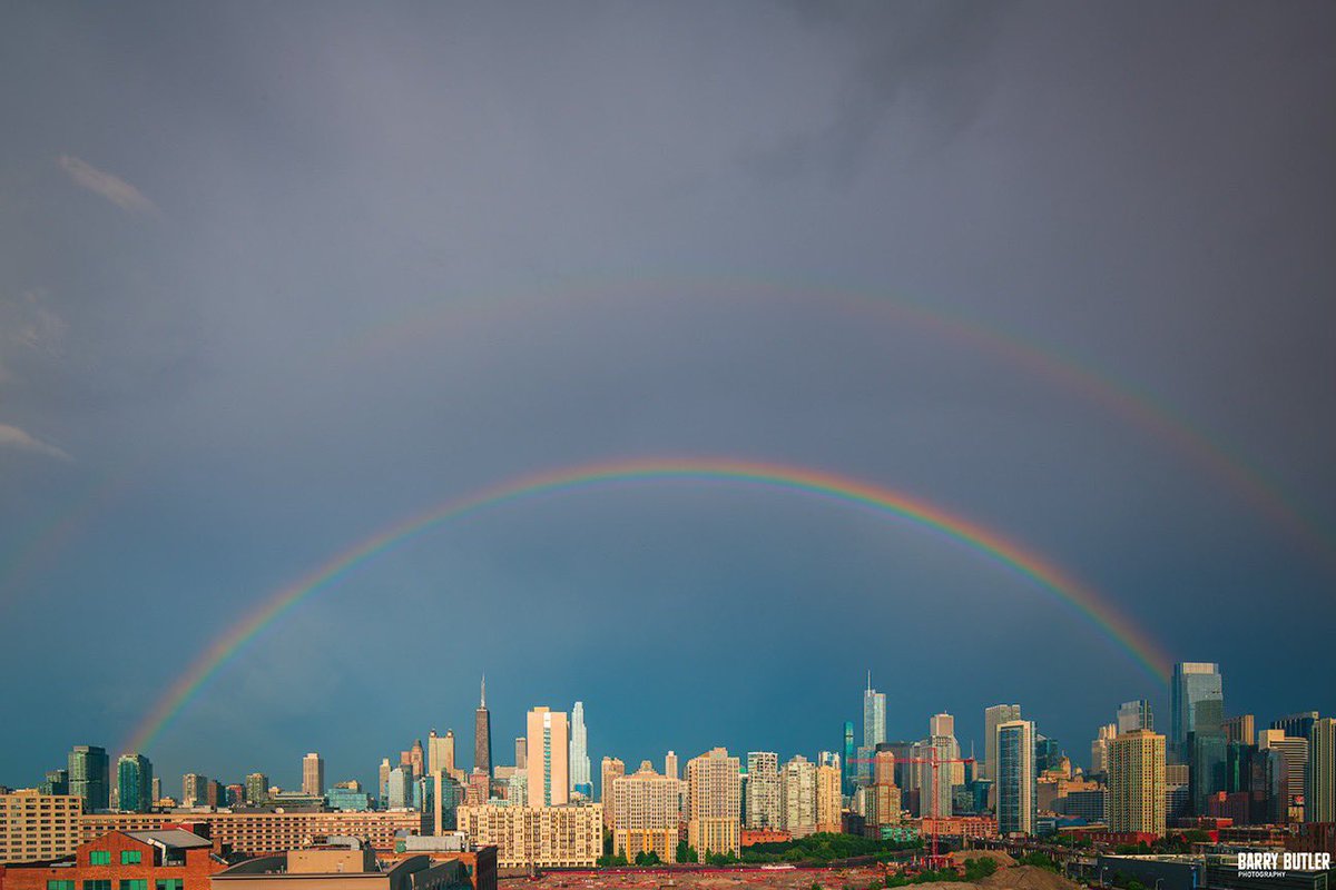 Two for Tuesday.  A double rainbow over the Chicago skyline this evening. #weather #news #ilwx #chicago