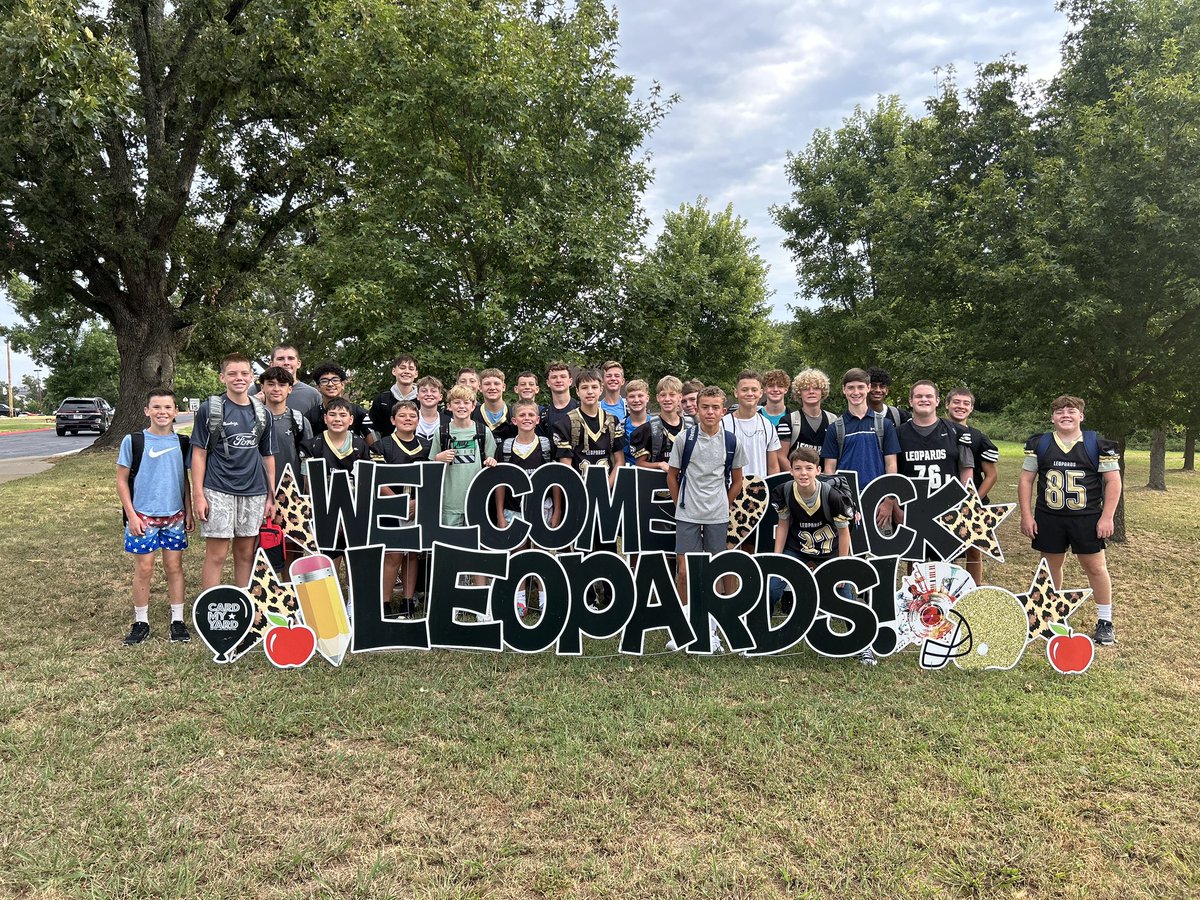 LeopardsFB's tweet photo. First day of school. 40+ guys got up early to welcome the kids at Thomas Jefferson Elementary, then walked across the street to kickoff their own school year.  #LeopardPRIDE @LJHSLeopards https://t.co/1j4jlWawaF