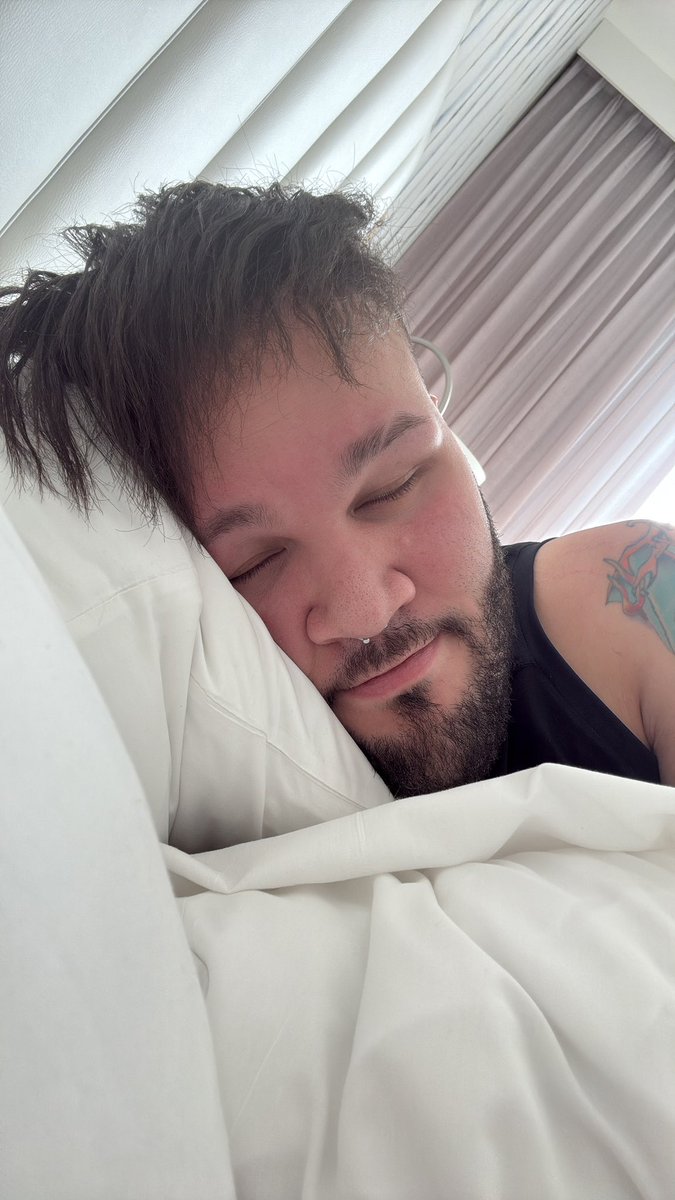 Me: im gonna do exciting things today
Also me: