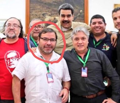 Aclaremos esta wea de inmediato:

-Boris Barrera es el Diputado comunista y jefe de campaña de Jeannette Jara. Posa con Maduro.

Pero el problema es Pinochet.