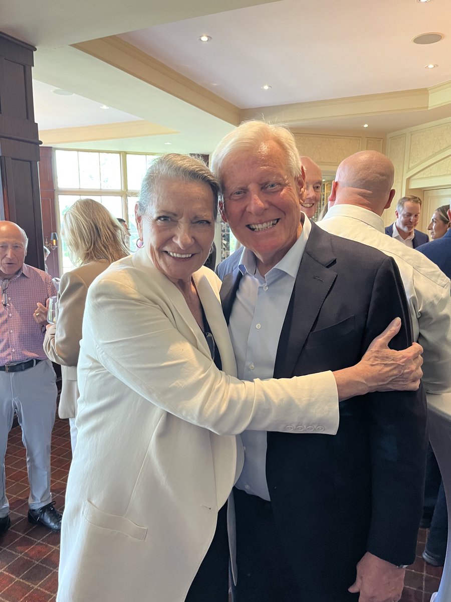 Celebrating the 31 years of extraordinary service as #ceo of the Retail Council of Canada. Thanks to the incredible Diane Brisebois and all the best in your #retirement #retail #leadership