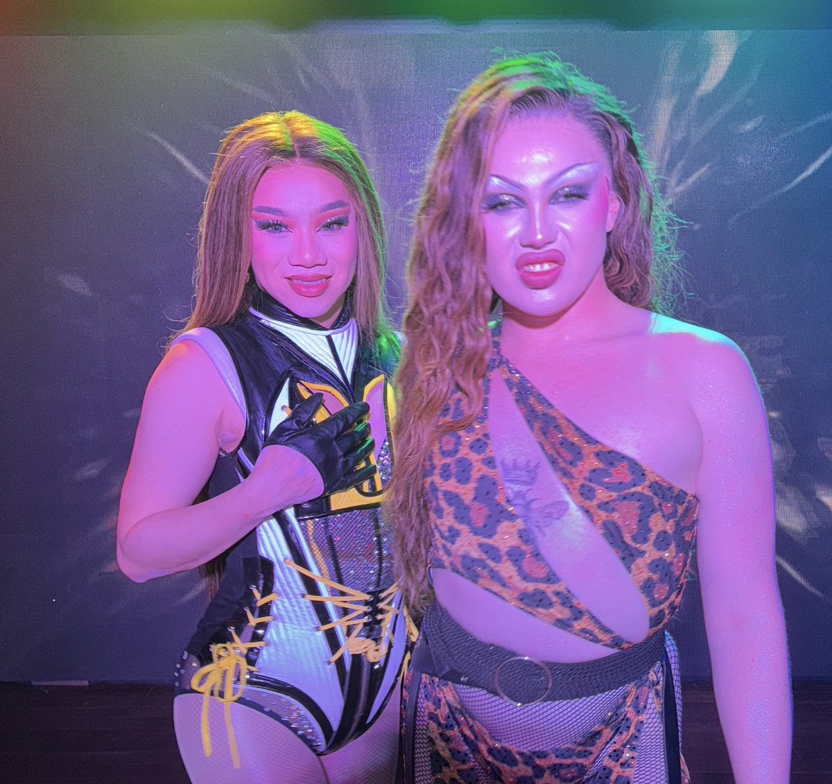 Here’s <a href="/tiffanyanncoduh/">TIFFANY ANN CO.</a> holding the rare 24k Gold Labubu!! 🌟🤩