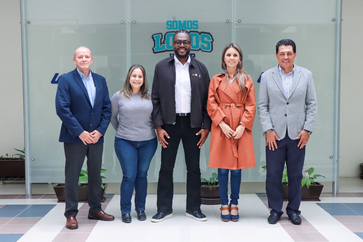 La Universidad Tecnológica de San Juan del Río Recibe a voluntario de Peace Corps #AQ is.gd/bWid7R