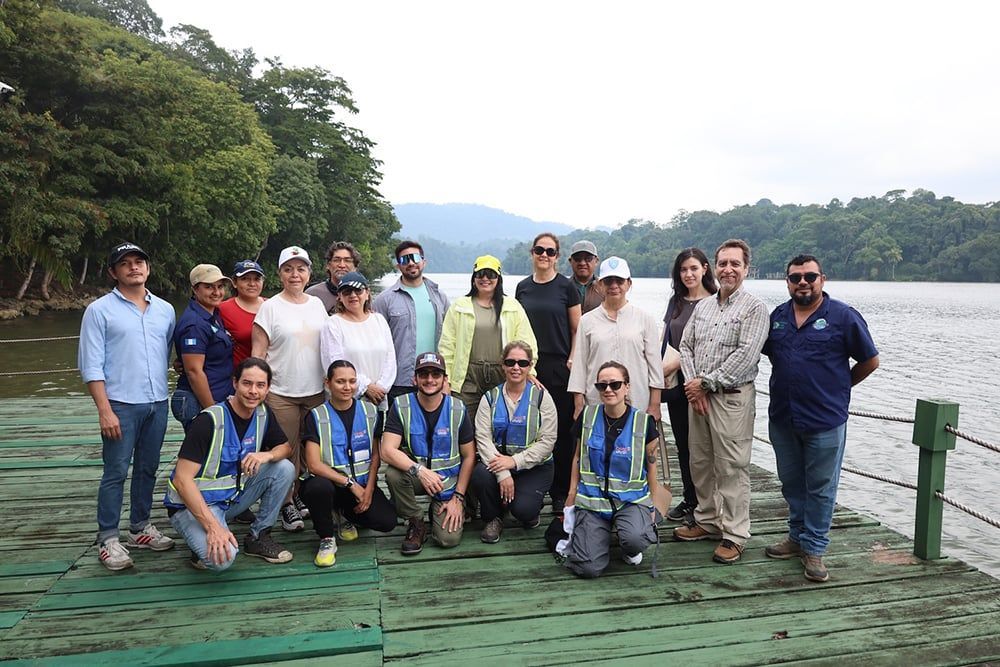 GlobalPeace's tweet photo. For Intl. #YouthDay, a new vision is rising with the Central American Dream, led by GPF. With 65% under 30, youth are leading efforts in unity, democracy, and sustainability. Through leadership, civic &amp; green programs, they’re shaping a brighter future.

https://t.co/jmK9BNhTjA https://t.co/41jIV6JQe1