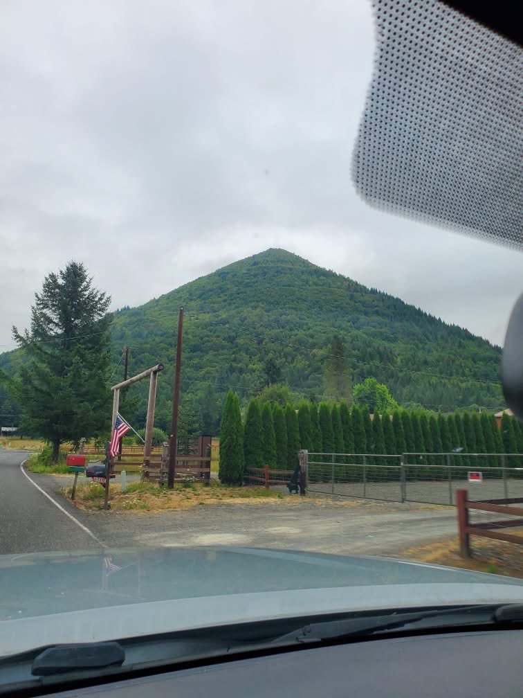 TumTum mountain in Washington state. Certainly looks like another covered up pyramid 🤔
