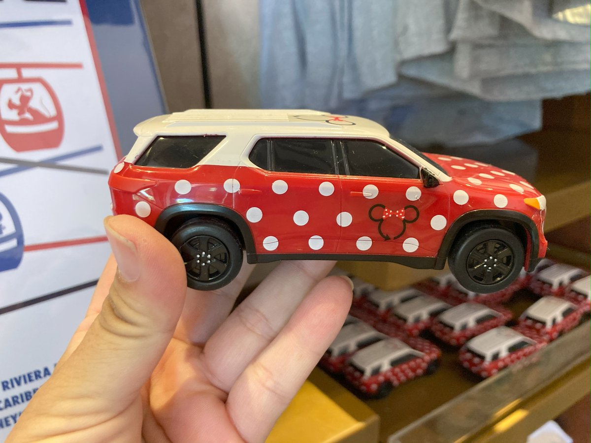 wjt_themepark's tweet image. ＃DIZ課 ブログUPしました。【オーランド】8/13～ミニーバンで空港からデラックス・リゾートへアクセスできるようになります！予約は2日前まで。

☞ iacewdw.blogspot.com/2025/08/blog-p…

#アメリカディズニー　#Lyft

 ※写真は以前販売していたミニーバンのミニカーです