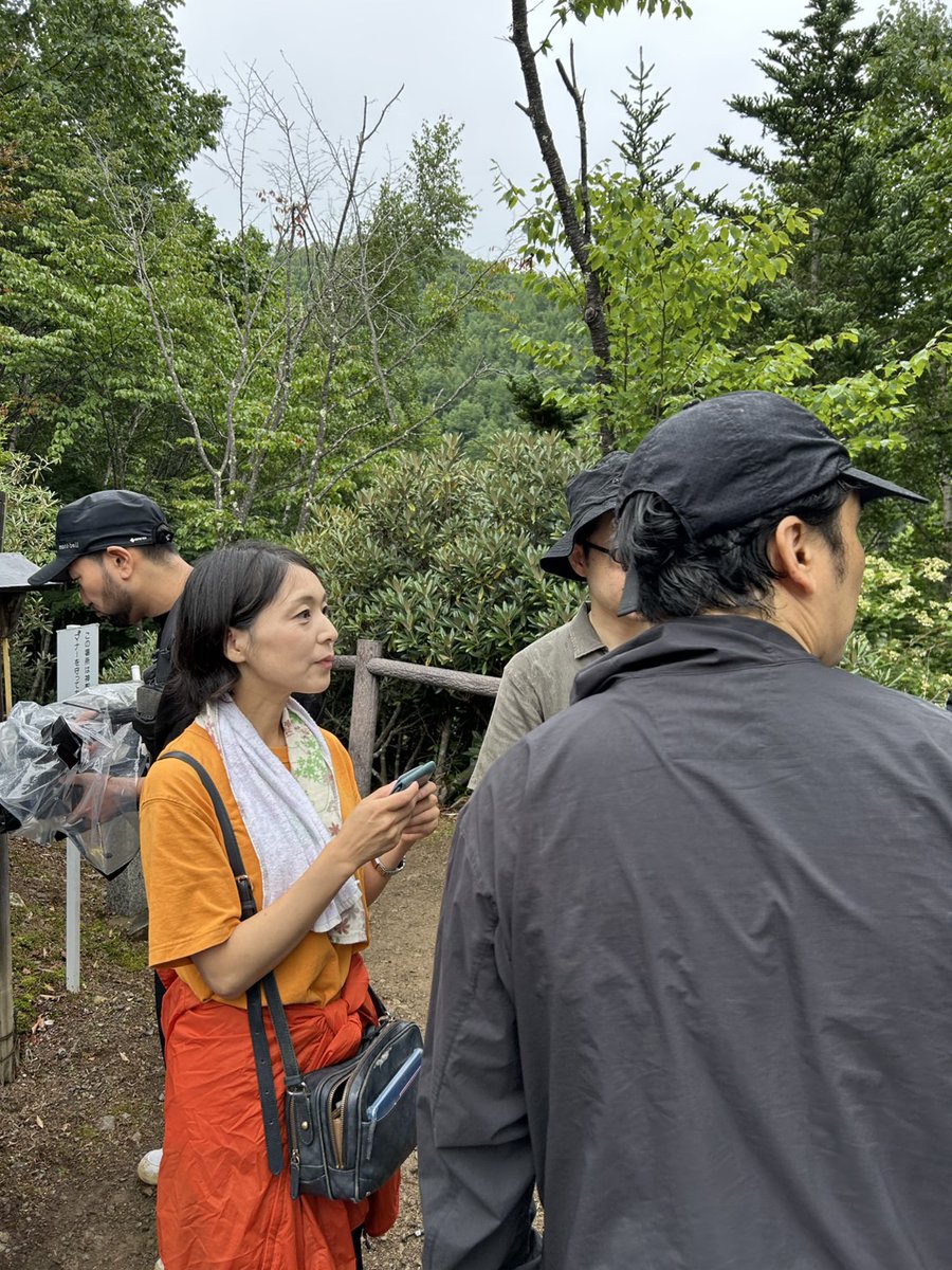 suzuki_atk's tweet image. ご遺族の前でどんな表情をすればいいのだろう⋯と悩みながら初めて「御巣鷹」を取材したのは2005年。深く関わったのは2015年の「30年特集」。そして今年も⋯皆さんに会えると自然と笑顔になる。この事故を伝え続けると共に、二度と悲劇が起きないよう制度を考え、仕組みをつくるのが今の私の役目かな