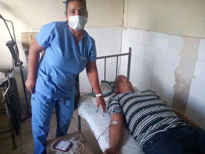 AtencionG6814's tweet photo. En saludo al 99 aniversario del natalicio de nuestro invicto Comandante en Jefe Fidel Castro Ruz realiza el municipio de Gibara Banco de sangre en sus 2 áreas de salud.
#CubaPorLaVida 
#FidelPorSiempre https://t.co/K5ulRF1skP