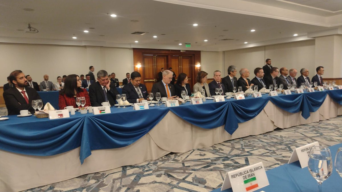 La <a href="/EmbaGuaEcuador/">Embajada de Guatemala en Ecuador</a> participó en la reunión del Presidente <a href="/DanielNoboaOk/">Daniel Noboa Azin</a> con el Cuerpo Diplomático, donde se abordaron avances en educación, salud, empleo e inversión, así como la importancia de la cooperación internacional contra el crimen organizado. #GuatemalaEnEcuador